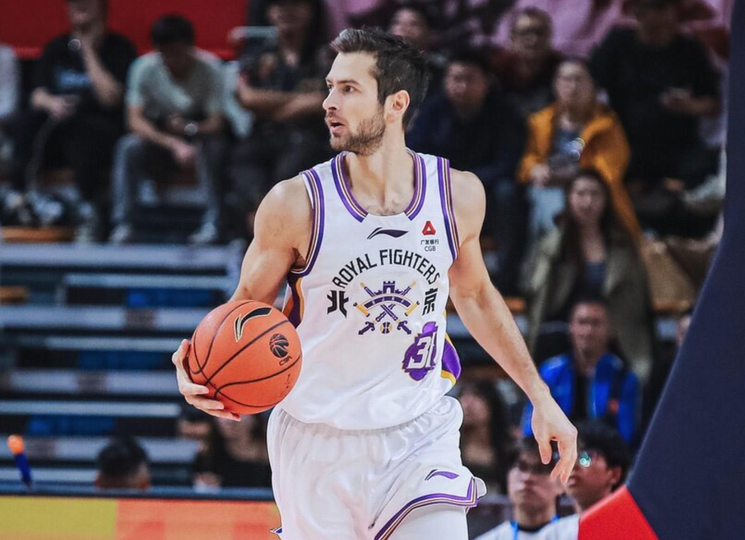 leyu集团-官方：北控取消外援托马斯-基兹林克的注册；赛季场均仅4.3分